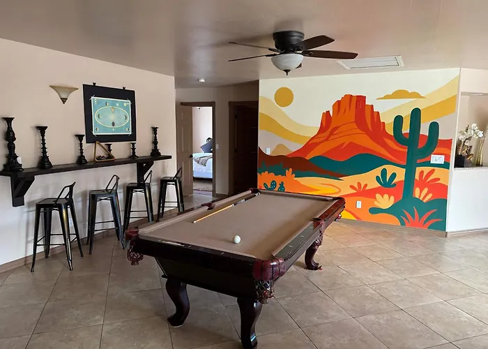 Unplug In The Red Rocks Pool Table Walk To Trails Holiday home